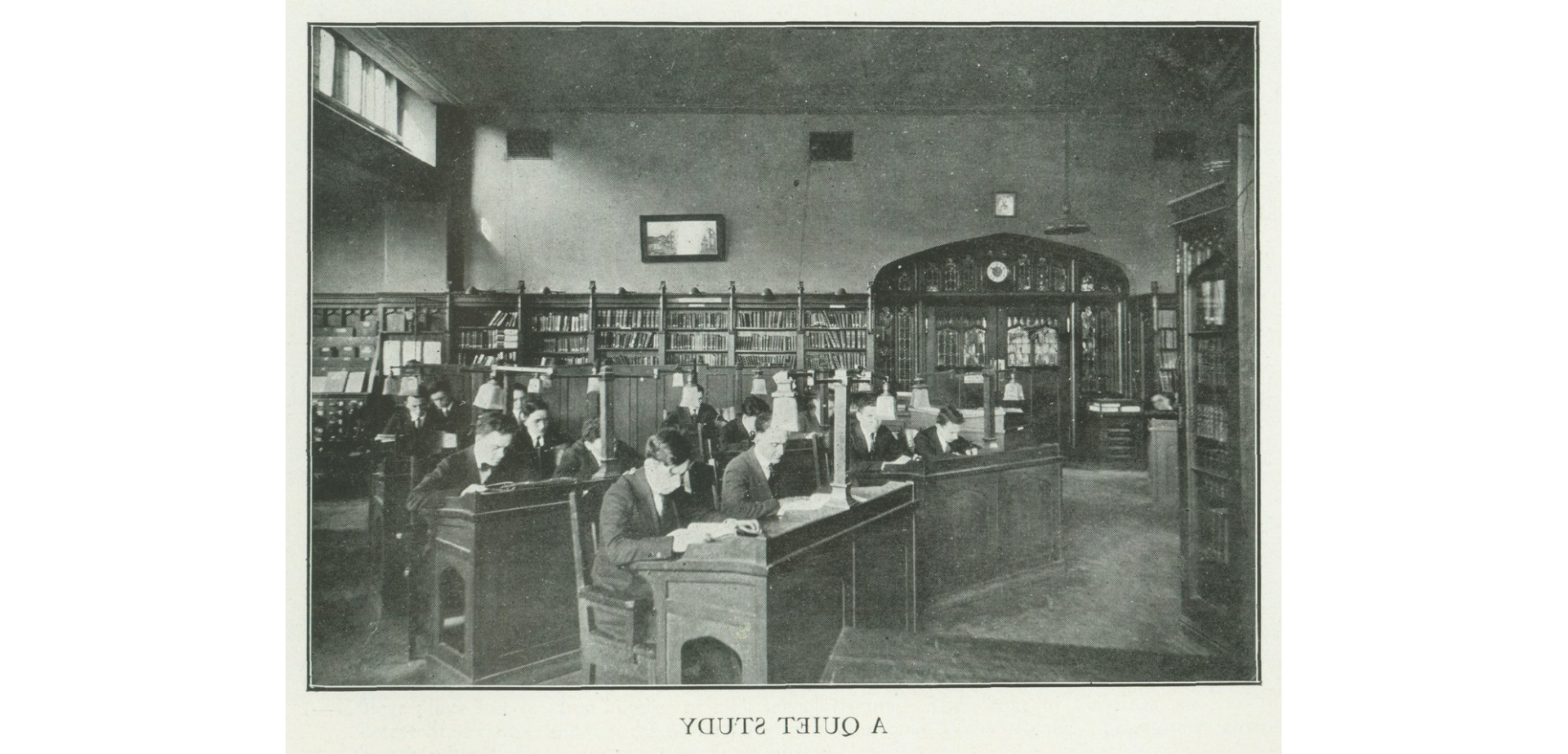 CCNY图书馆安静的自习室的历史照片